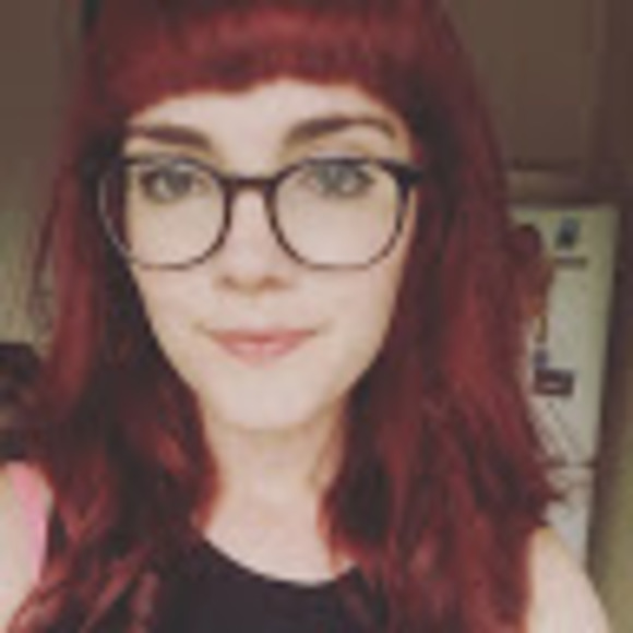 Meet your Posher, Emma - Picture 1 of 1